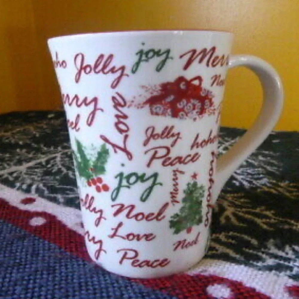 Starbucks 2007 Holiday Green Red White Mug Cup